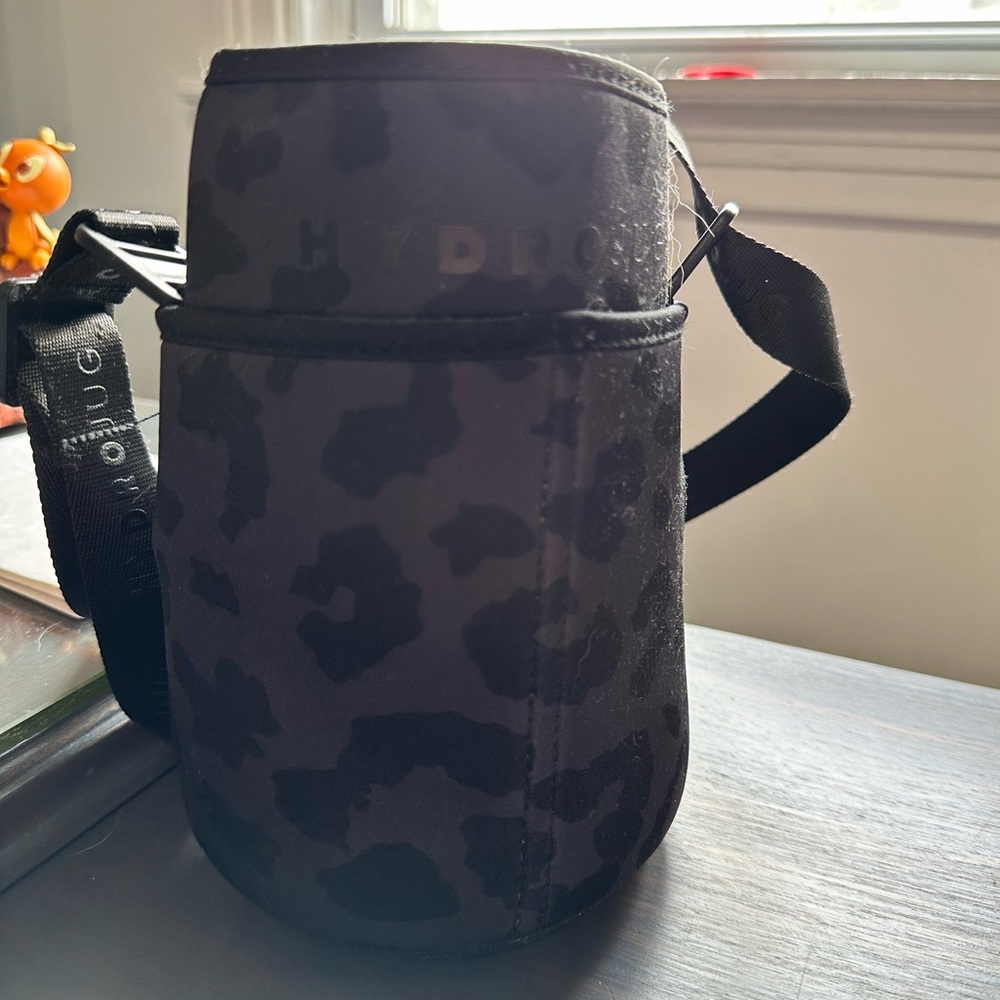 Hydrojug Midnight Leopard Pro Sleeve